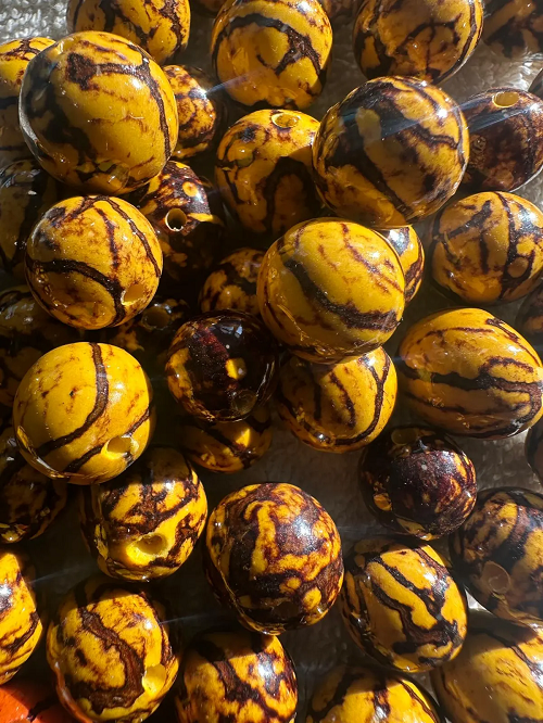 Natural Beads |Bombona Seed Beads| 30 Bombona Balls from Colombia. Yellow Bombona Seeds. It’s Punctured Straight Through. TBYellow04