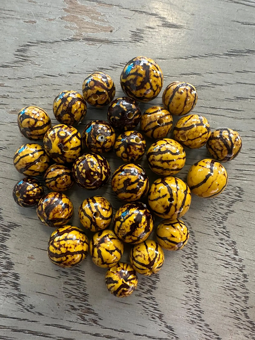Natural Beads |Bombona Seed Beads| 30 Bombona Balls from Colombia. Yellow Bombona Seeds. It’s Punctured Straight Through. TBYellow04