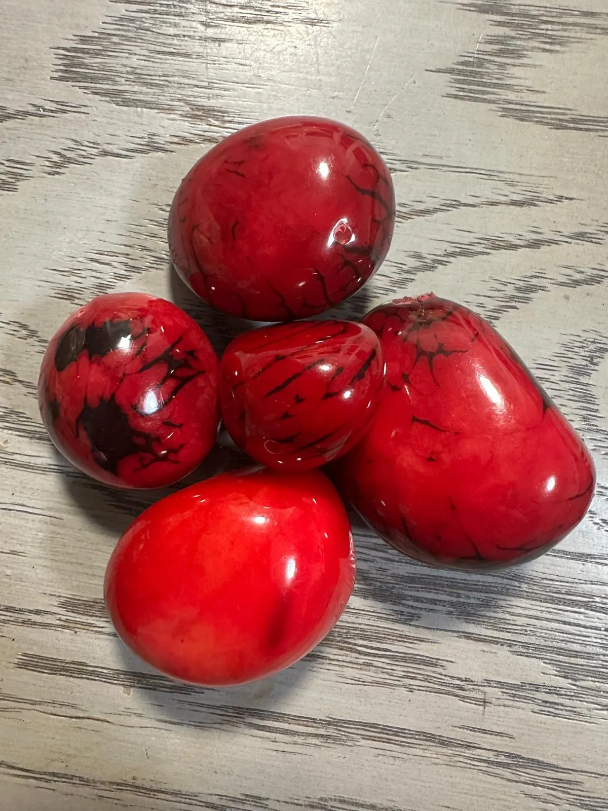 Tagua Whole Nut 6 pcs Seed Beads in Red. Undrilled | 4x3cm. approx. | Woodwork Eco Sustainable Natural. TWRed01D-U