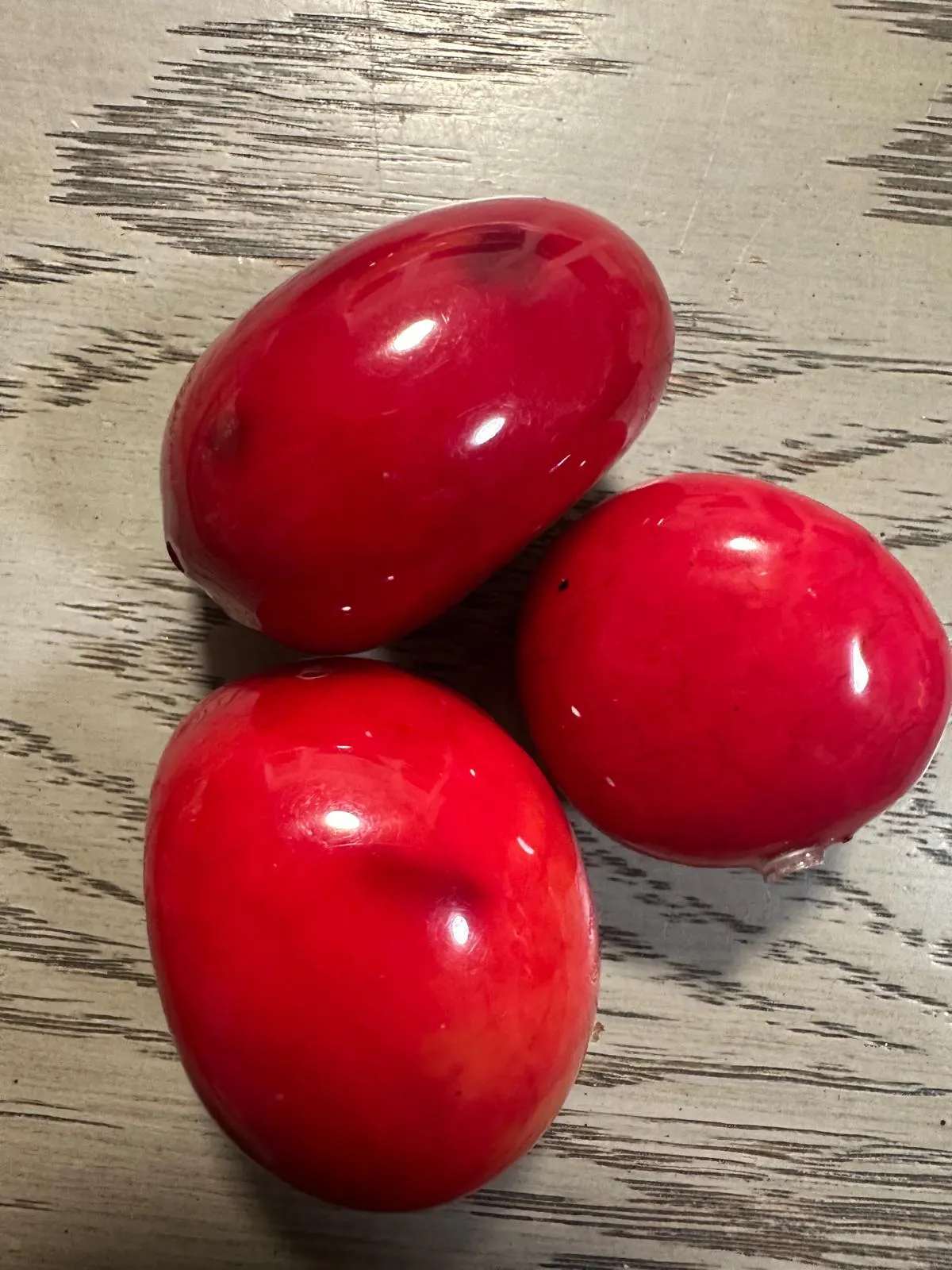Tagua Whole Nut 6 pcs Seed Beads in Red. Undrilled | 4x3cm. approx. | Woodwork Eco Sustainable Natural. TWRed01D-U