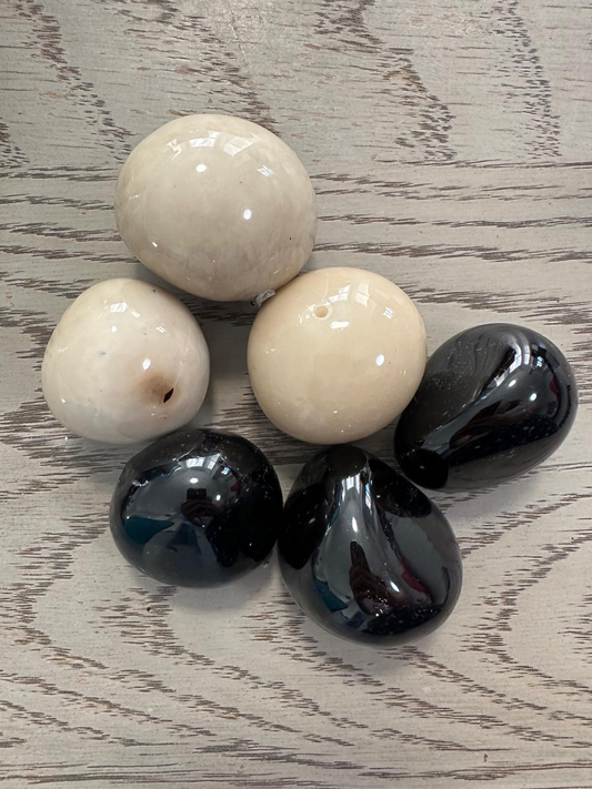 Tagua Nut Whole Seed Nut Coated Resin Beads Shiny Set Beige & Black 6 Pcs Size 4x3 cm approx. Top Drilled. TWTwocolors06D