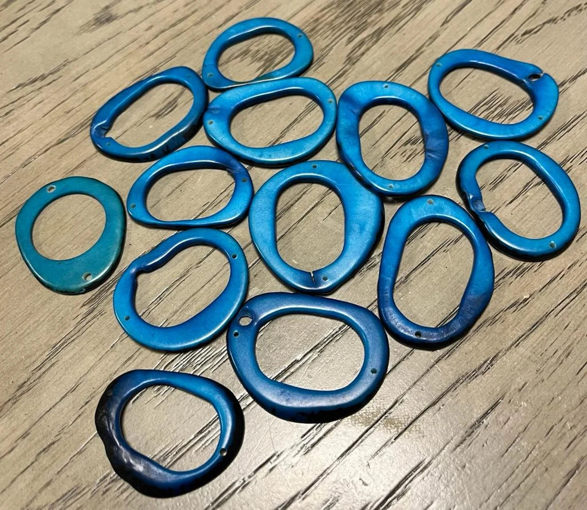 Tagua Hoop Beads. 20 Blue Pieces.