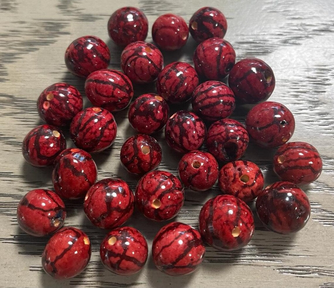 Bombona Ball Beads. 30 Red Pieces.