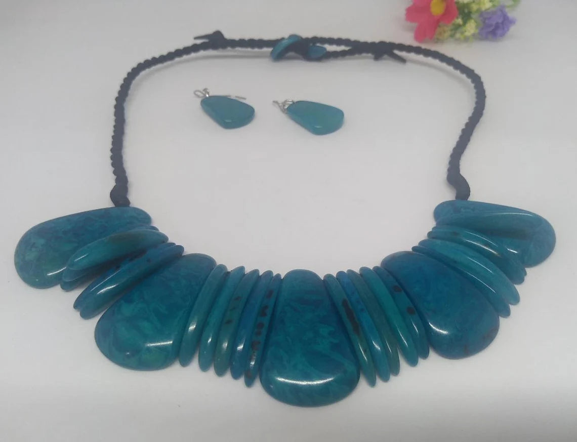 Tagua Necklace and Earrings Set in Blue Color