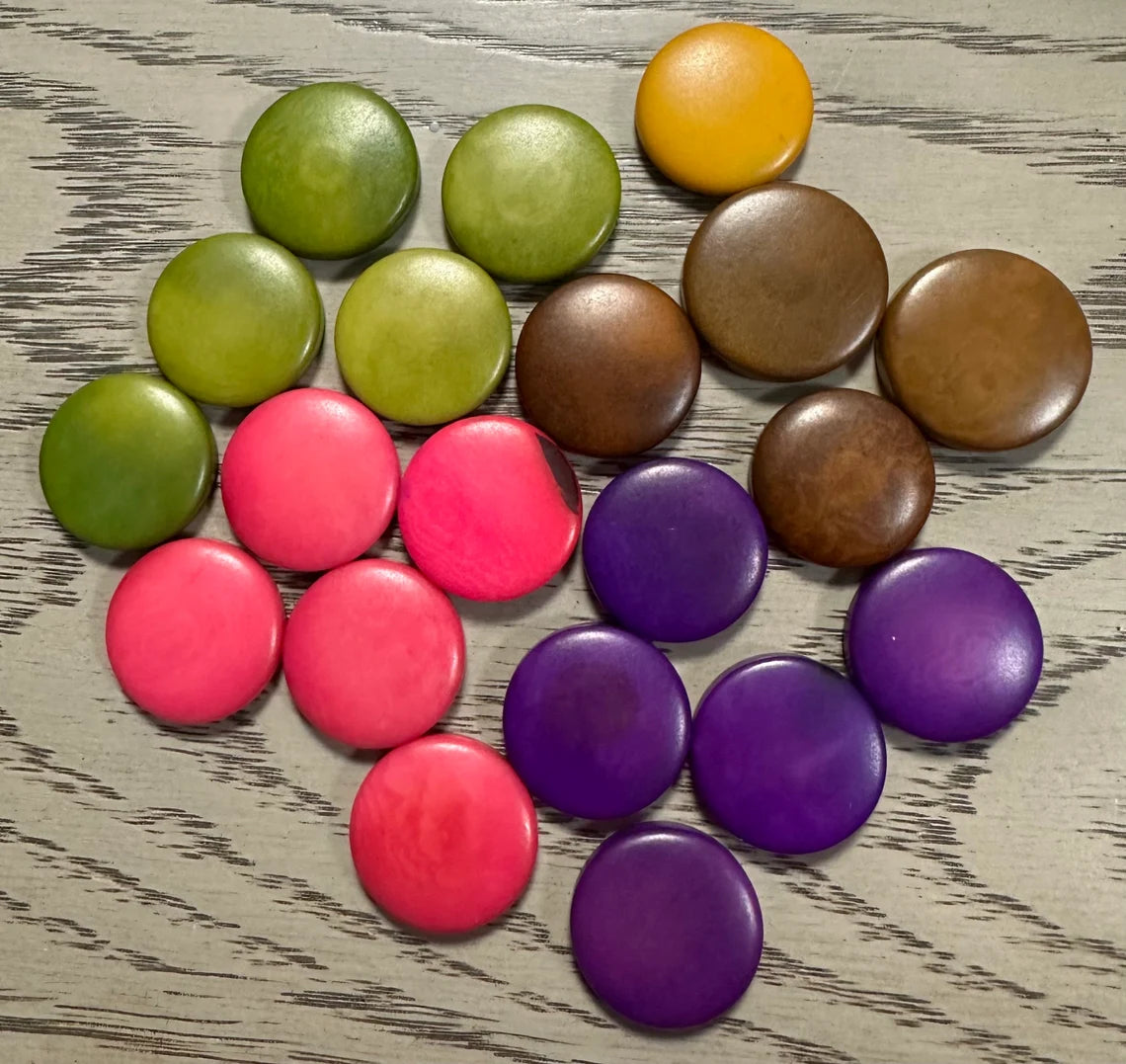 Tagua Disc Beads. 20 Multicolored Pieces.