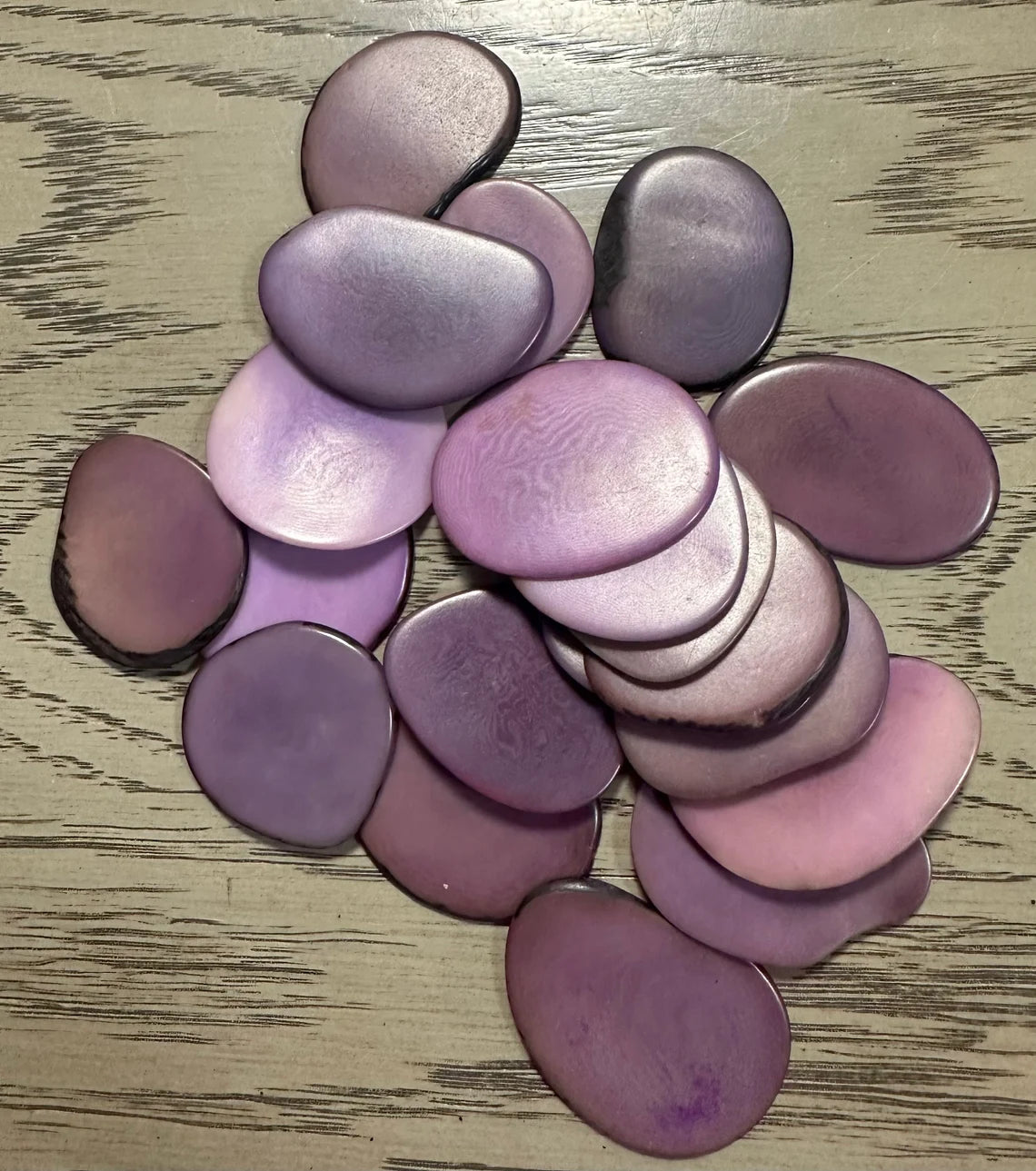 Tagua Slices Beads. 20 Lilac Pieces.