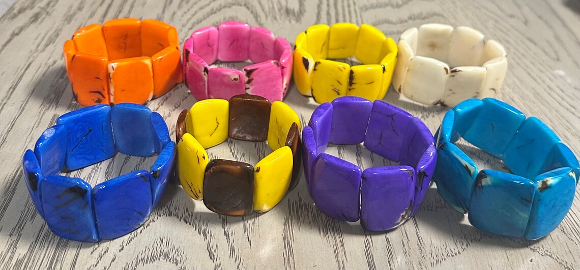 Tagua bracelet. bracelet handmade in Colombia.