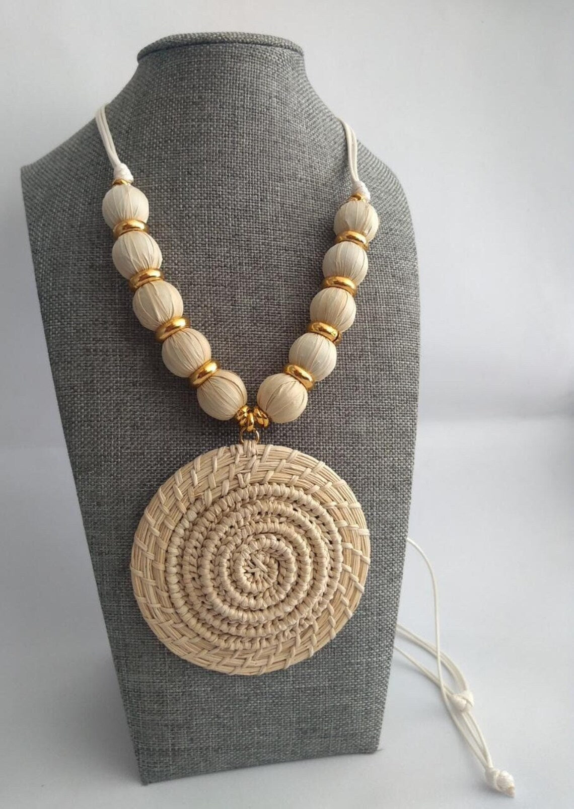 Iraca Palm Pendant Necklace and Earrings Set in White and Beige Color