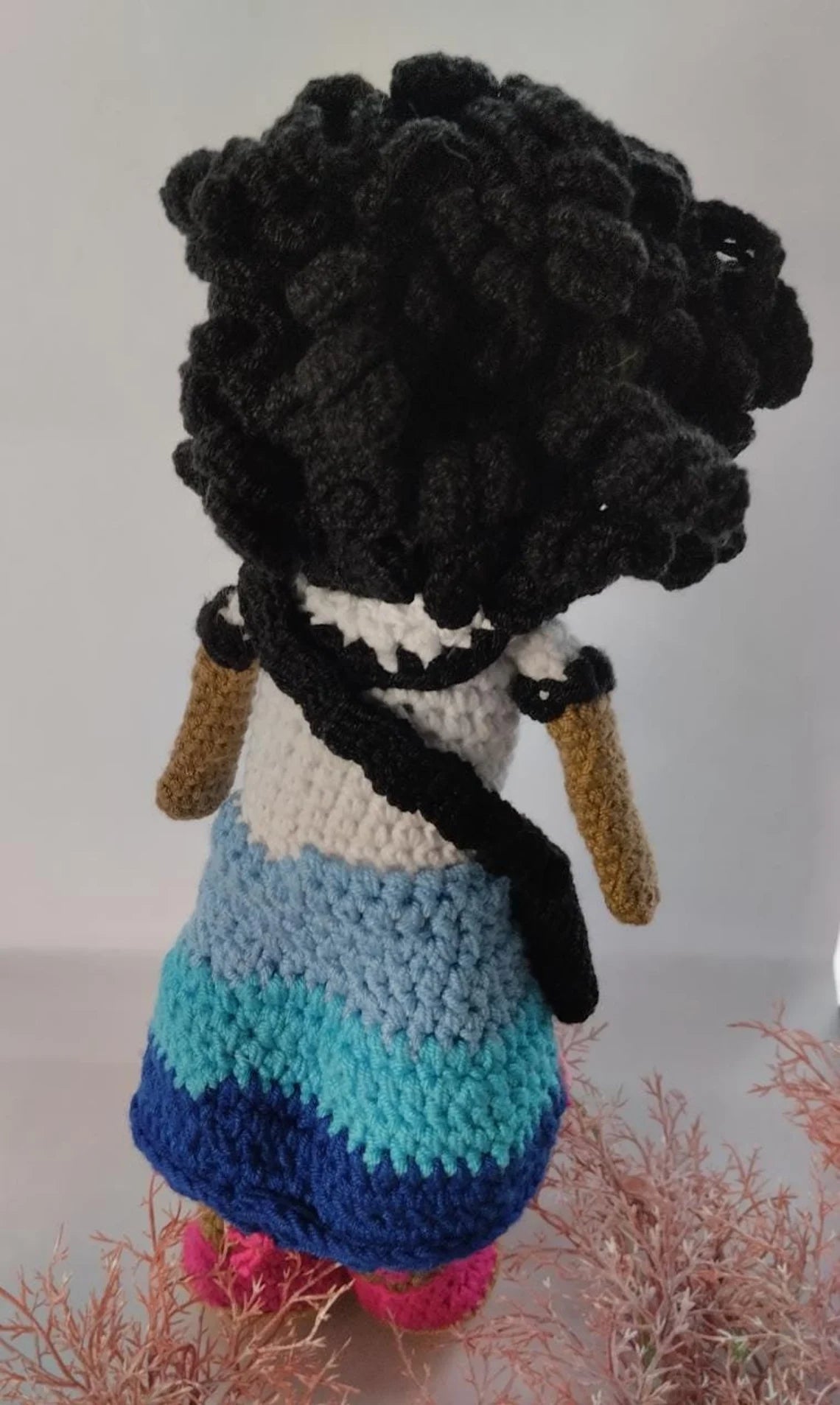 Crochet Mirabel Madrigal. Amigurumi