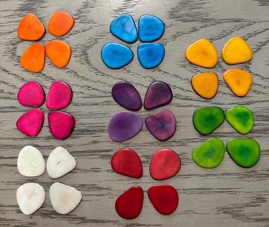 Tagua Teardrop Beads. 32 Multicolored Pieces.