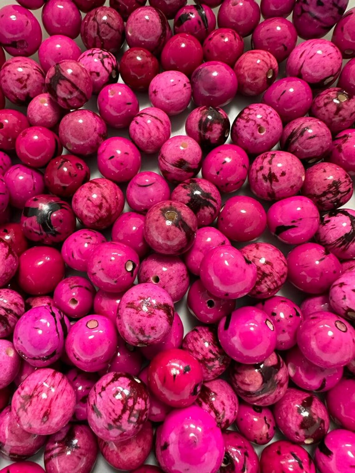 Bombona Ball Beads. 30 Pink Pieces.