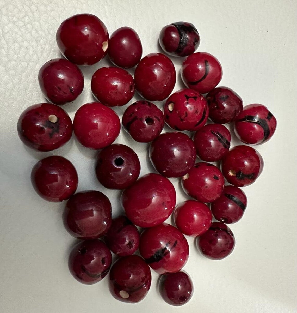 Bombona Ball Beads. 30 Dark Red Pieces.