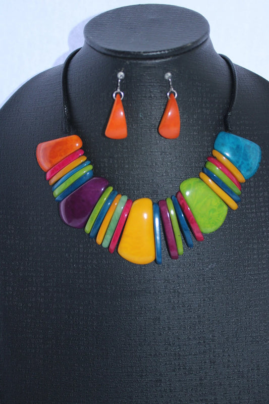 Tagua Necklace and Earrings Set. Multicolored.