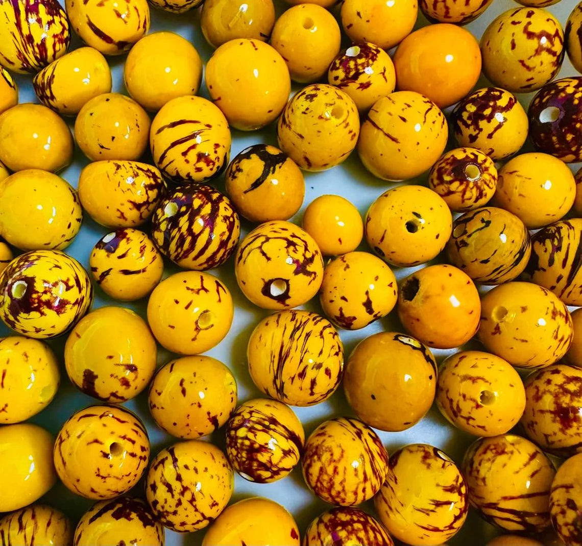 Bombona Ball Beads. 30 Yellow Pieces.