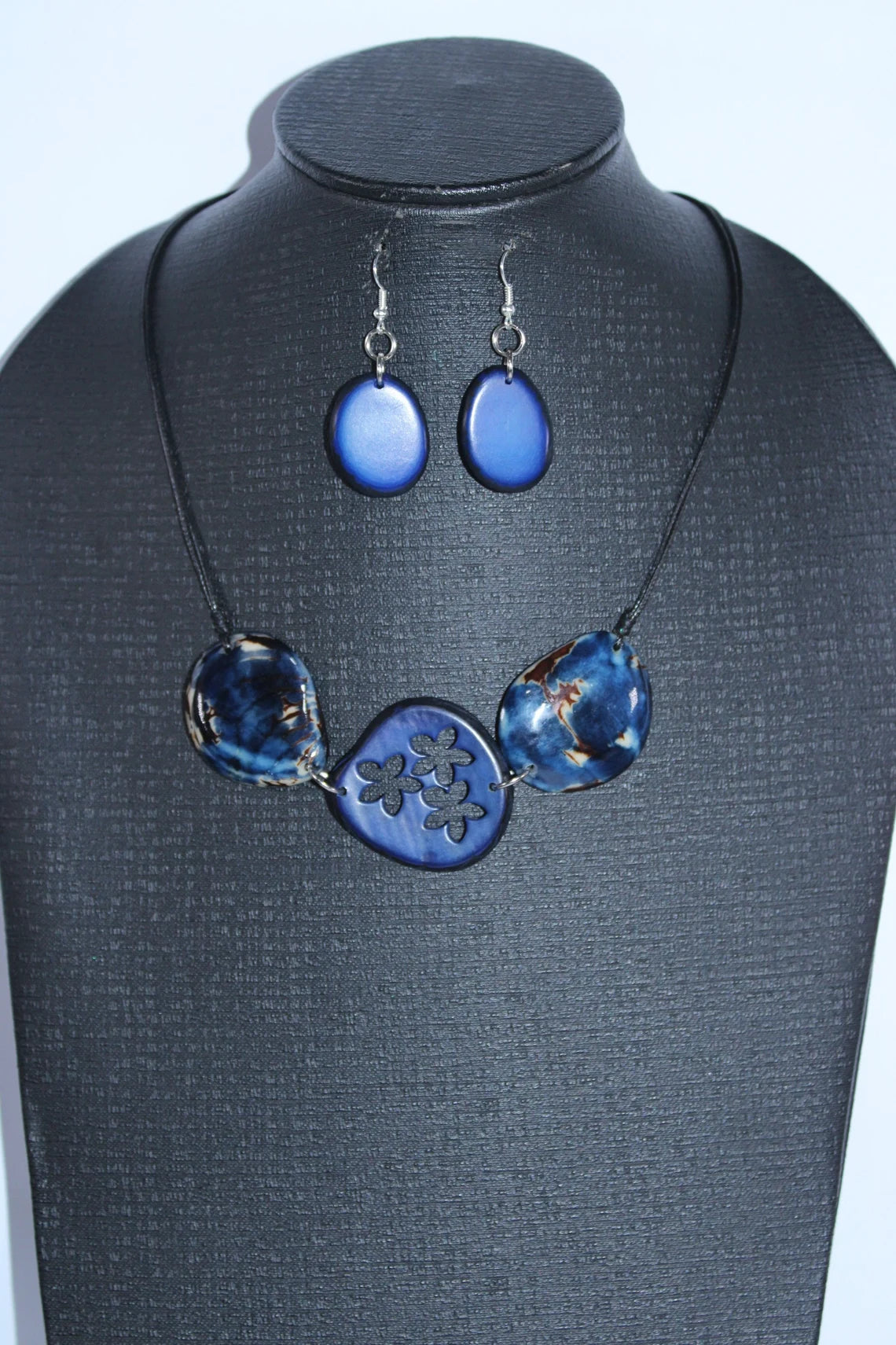 Tagua Pendant Necklace and Earrings Set in Blue Color