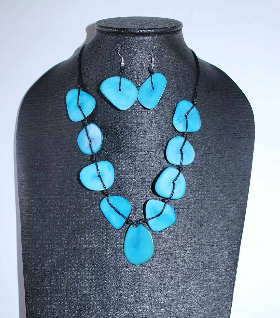 Tagua Necklace and Earrings Set in Blue Color