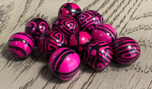 Bombona Ball Beads. 20 Pink Patterned Pieces.