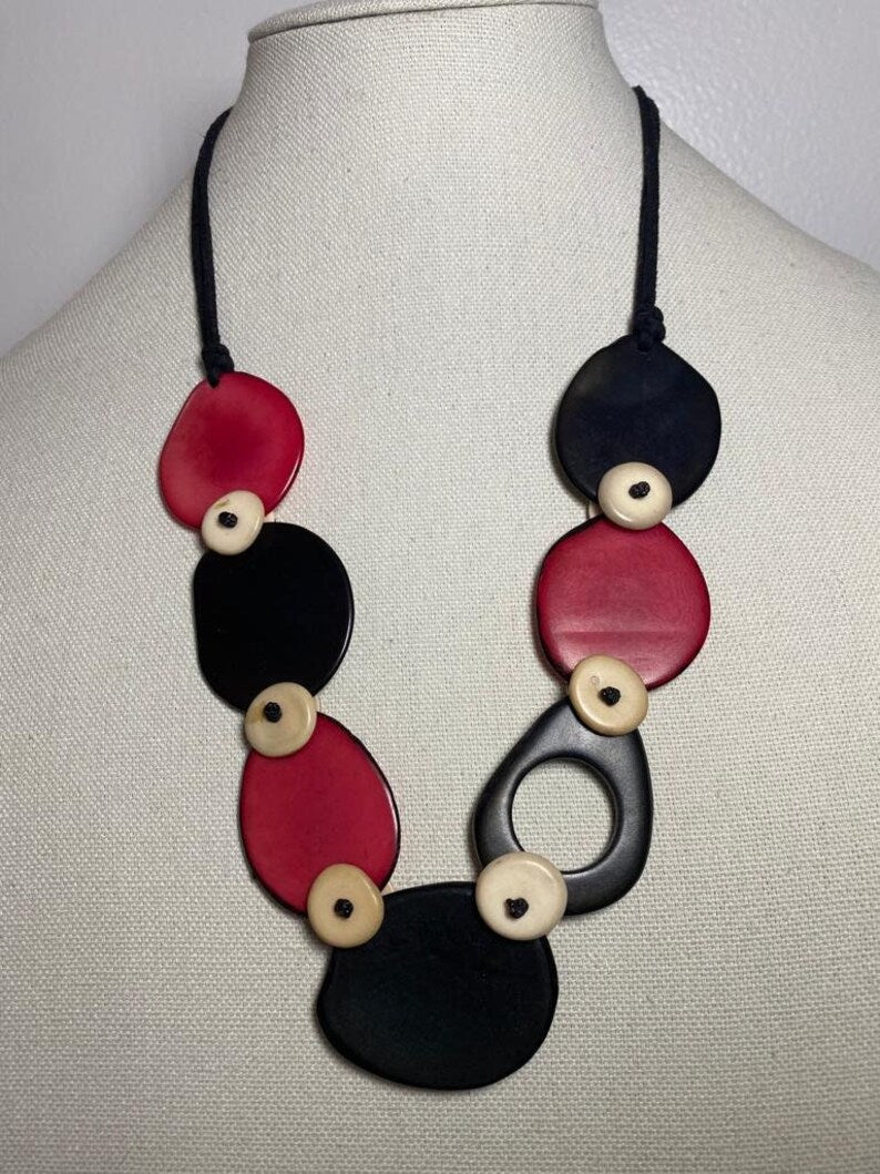 Tagua Necklace in Black, Red and Beige Colors.