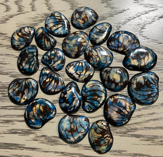 Tagua Slices Beads. 15 Blue Pieces