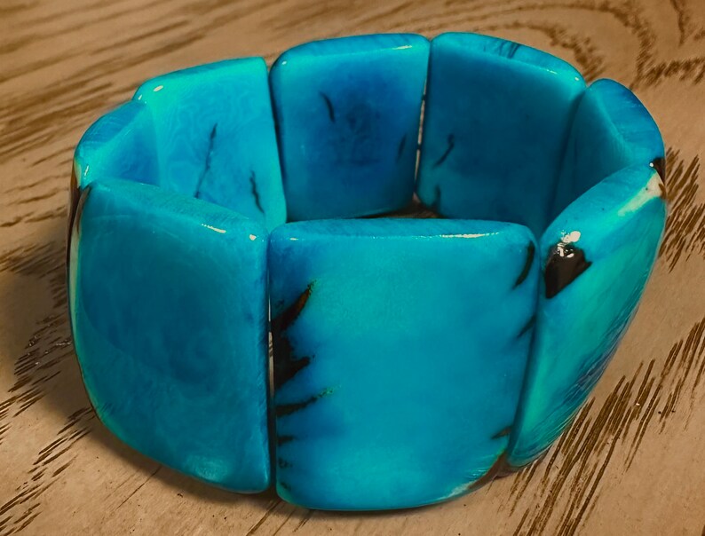 Tagua bracelet. bracelet handmade in Colombia.