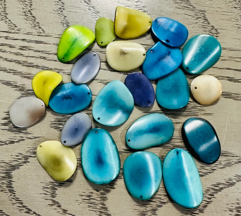 Tagua Chip Slices Beads. 20 Mulricolored Pieces