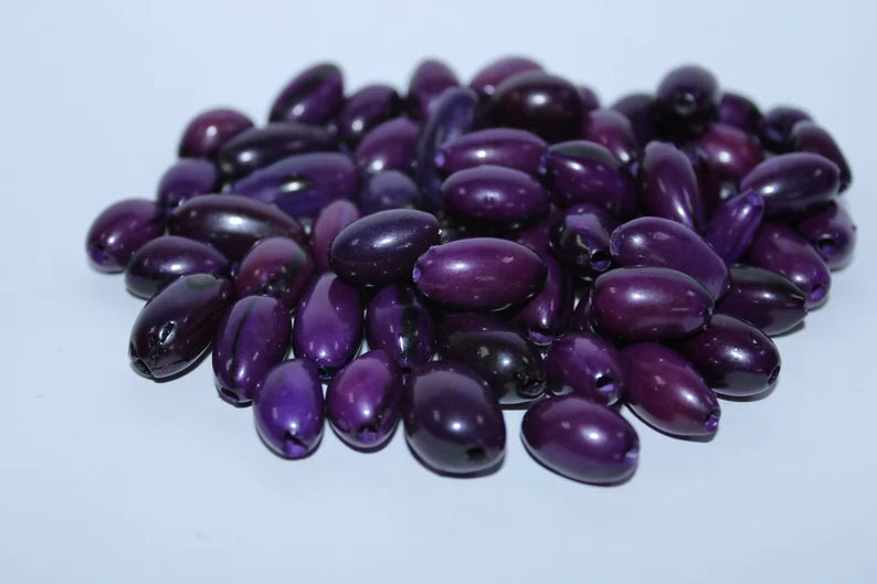 Camajuro Beads. 30 Purple Pieces.