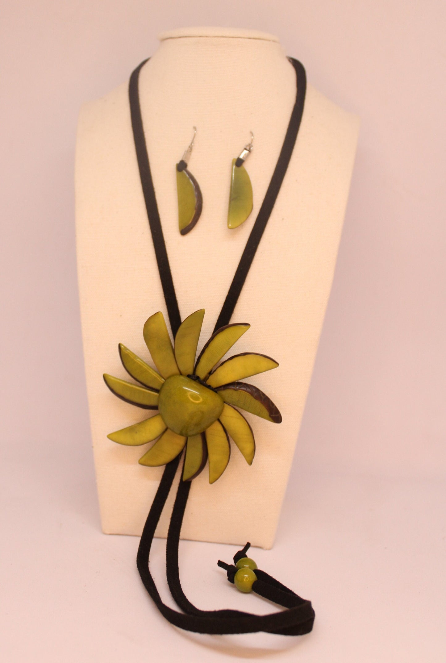 Tagua jewelry set flower pendant earrings & necklace in green handmade sustainable eco vegan seed beads natural gift for women accessories