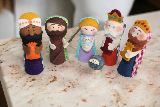 Felt Nativity Set. 6 Holy Family Dolls