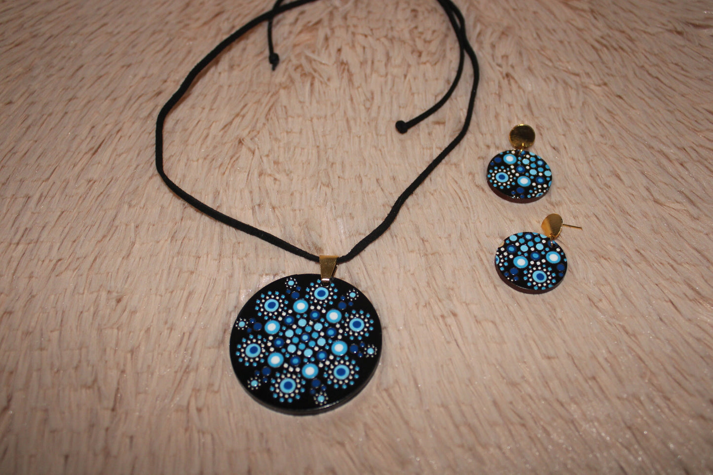 Valentine's Gift Laser Wood Cut Pendant Insect Jewelry |  Butterfly Eco-Friendly Natural Jewelry Laser Cut Wood Round Necklace Free Shipping
