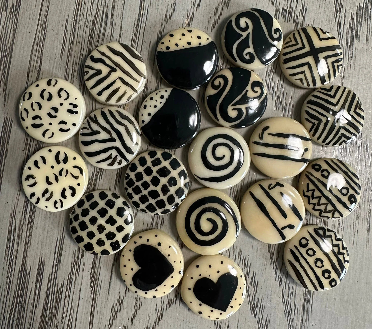 Tagua Disc Beads. 20 Beige Handpainted Pieces.