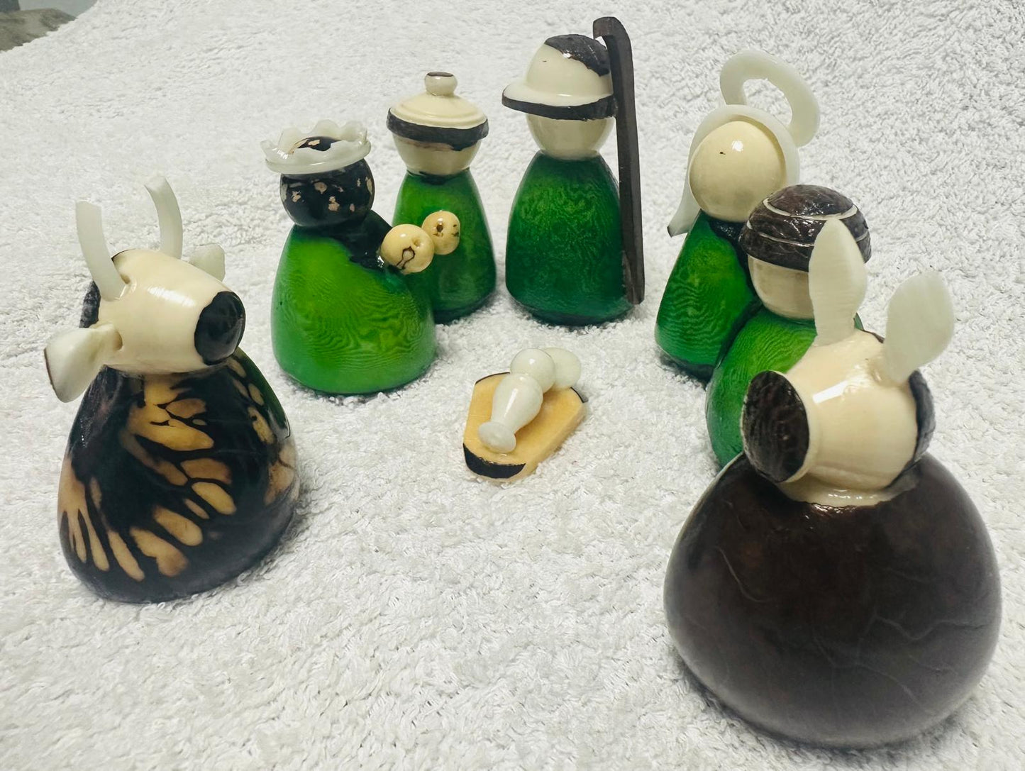Tagua Nativity Set in Green and Brown.