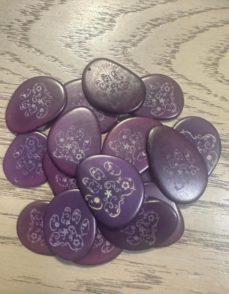 Tagua nut slices | 20 tagua laser engraved purple slices | Seed beads green eco ethical sustainable jewelry making 4x3 cm. approx. Eco DIY