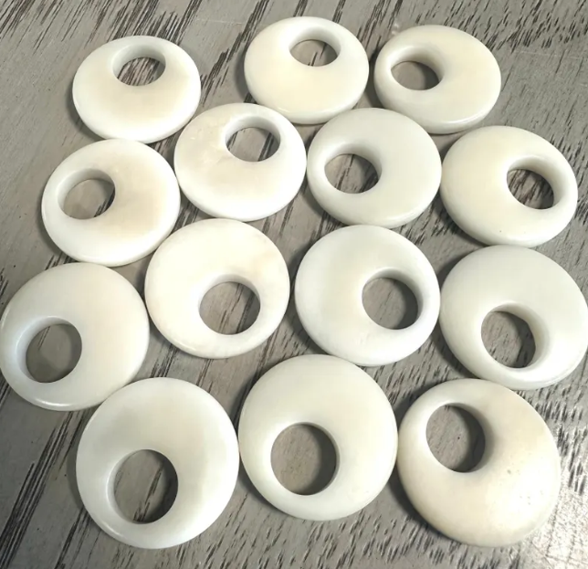 Tagua nut beads donut shape thick round beads set of beige. 20 pcs. Size: 2.2 cm. approx. seed eco jewelry making crafts seed beads DIY