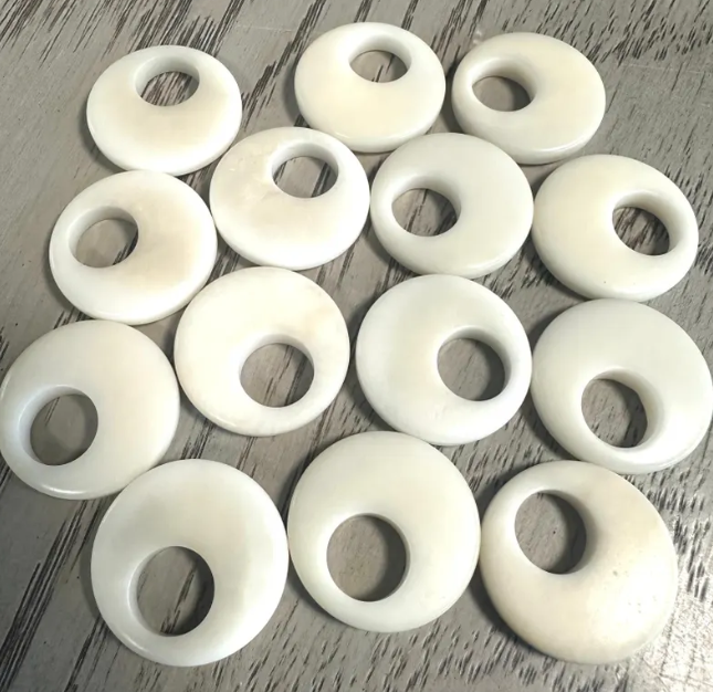 Tagua nut beads donut shape thick round beads set of beige. 20 pcs. Size: 2.2 cm. approx. seed eco jewelry making crafts seed beads DIY