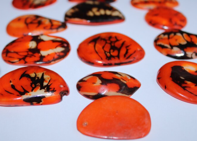 Orange Tagua Oval Beads. Natural Seed from Colombia Rainforest. 15 Beads 3 x 4cm. Aprox. Top Drilled. Natural Jewelry Making.