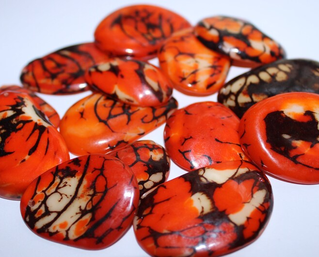 Orange Tagua Oval Beads. Natural Seed from Colombia Rainforest. 15 Beads 3 x 4cm. Aprox. Top Drilled. Natural Jewelry Making.