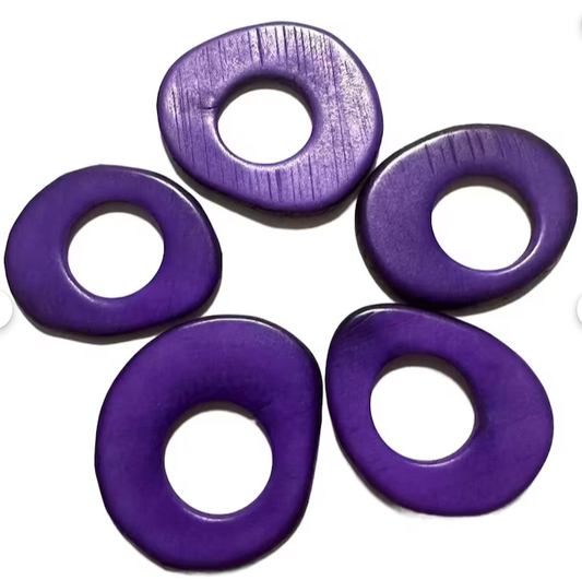 Tagua beads. Tagua discs in purple color. 20 tagua rings from Colombia. 1.5 x 1.2 inch. approx. Drilled or Undrilled. Tagua hoops.