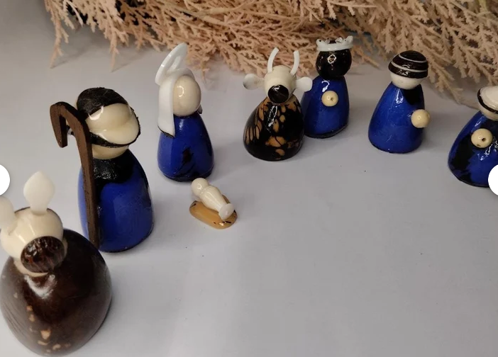 Nativity Set Handmade in Tagua Miniature | Nativity figurines | Christmas Nativity | Ivory Nut | Nativity Scene from Colombia | Fair trade